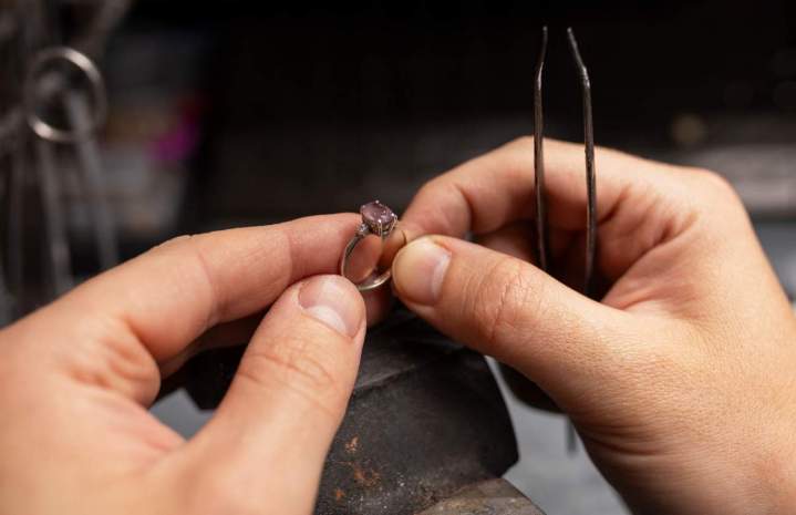 Atelier de bijouterie Ugine